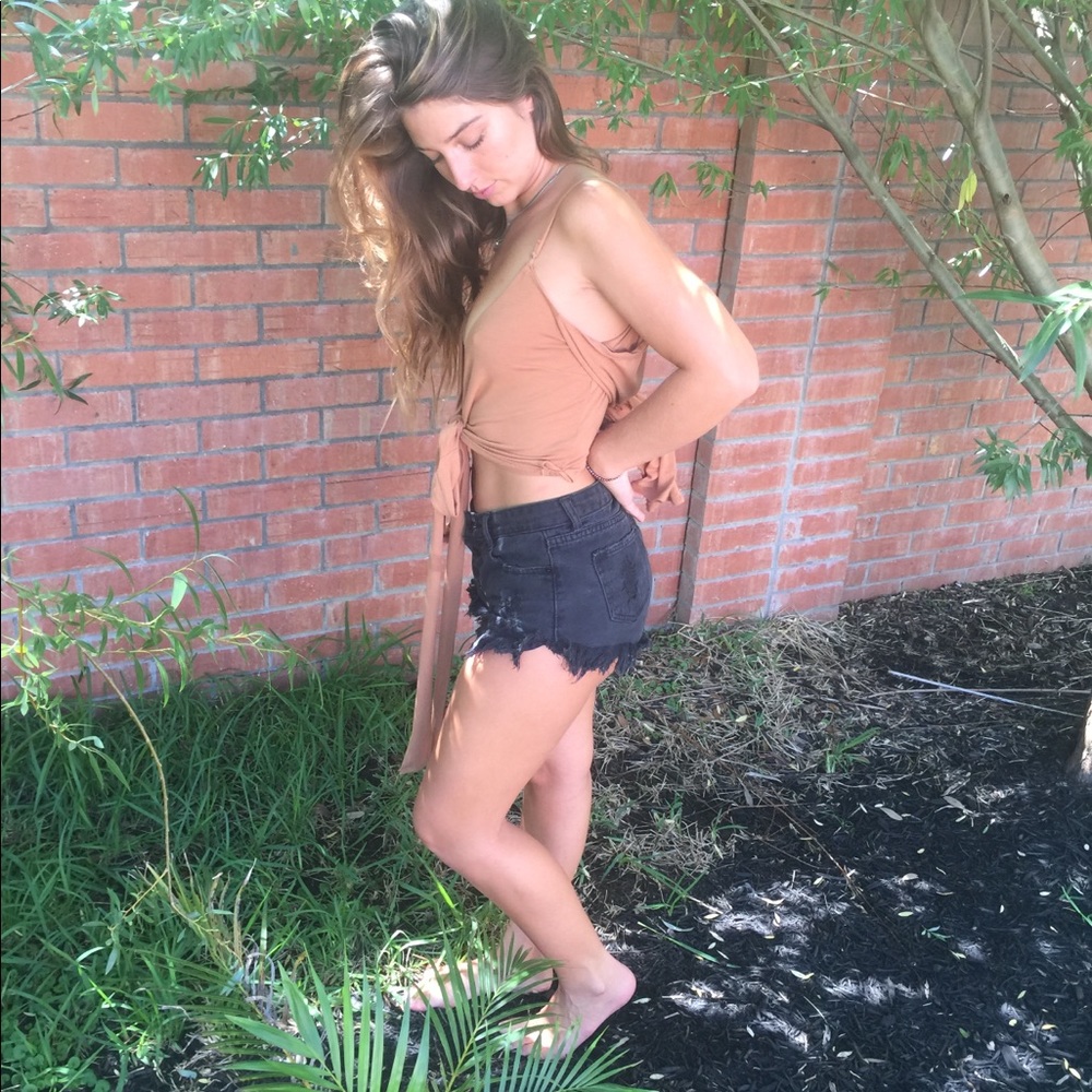 Selling this top from Forever 21!